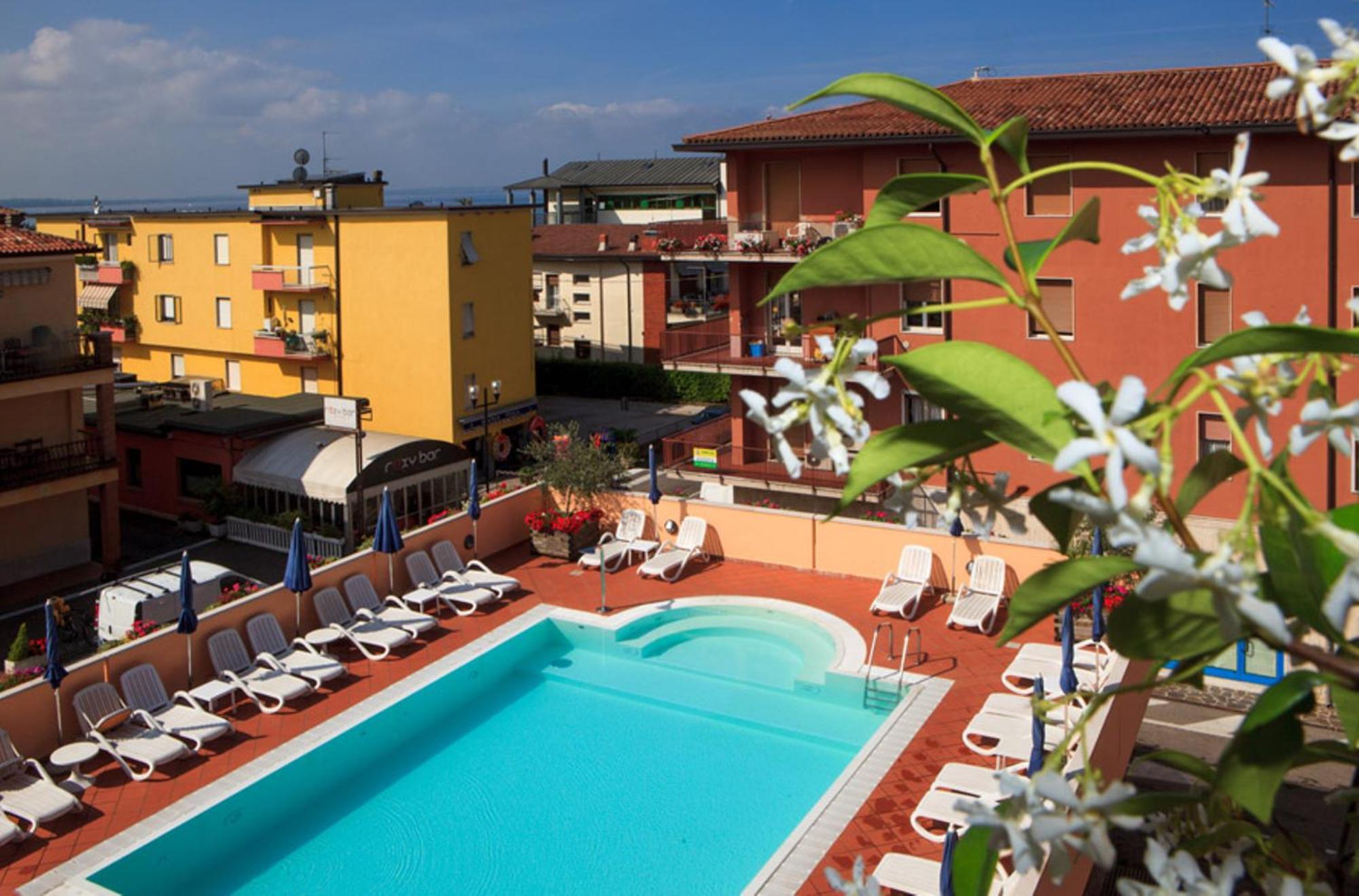 Hotel Bologna Bardolino Exterior foto